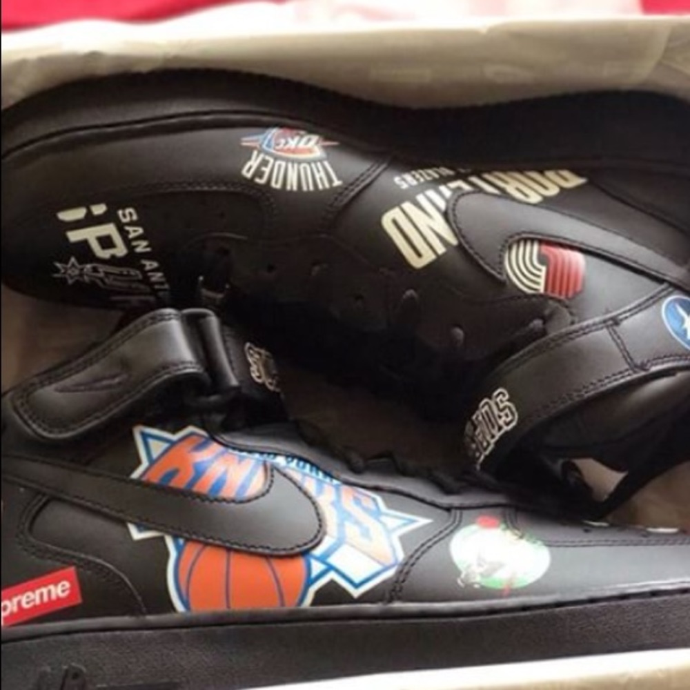 Nike x supreme Air Force ones